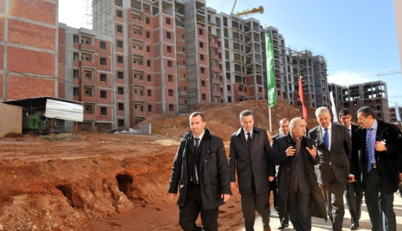 والي سكيكدة فوق العدالة