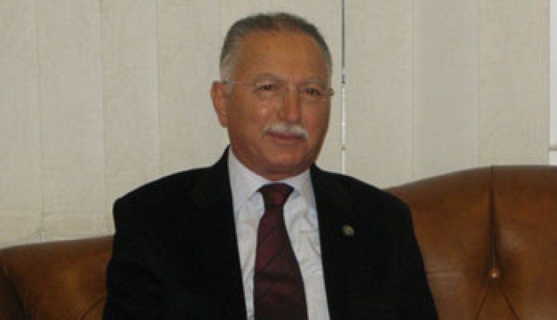 إحسان أوغلى يدعو أوروبا للضغط على إسرائيل لوقف عدوانها على غزة