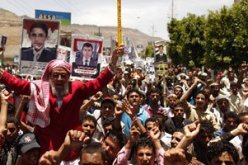 توافد الجماهير وشباب الثوار على صنعاء لتنظيم مليونية جمعة التحية