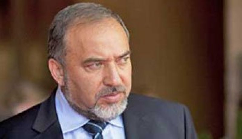 ليبرمان يطالب فرنسا بالتوسط بين إسرائيل ومصر