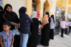 رئيسة لجنة بعين شمس تمنع منتقبات من التصويت لرفضهن كشف وجوههن