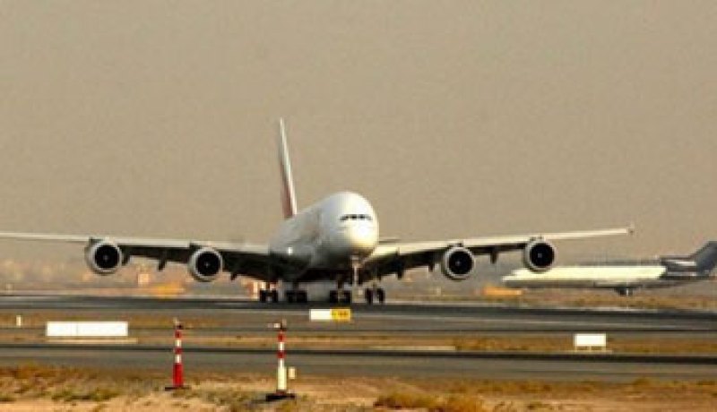 الشرطة الهولندية: طائرة أمستردام لم تخطف ولكن فقد الاتصال ببرج المراقبة