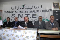 التكتل النقابي يتمسك بحركته الاحتجاجية ويجتمع في7 جانفي لاقرار الكيفية