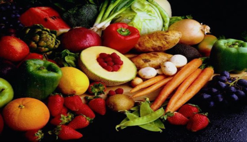 الفواكه والخضروات مرطبات طبيعية للبشرة