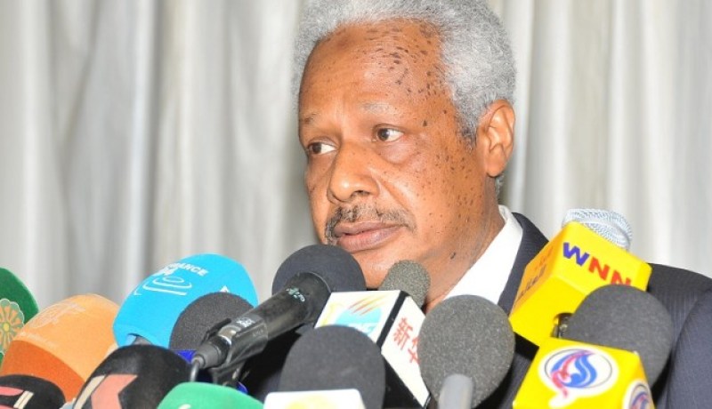 السودان يبحث مع البنك الدولي سبل معالجة ديونه الخارجية