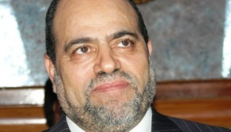 أبوجرة رجل إطفاء..