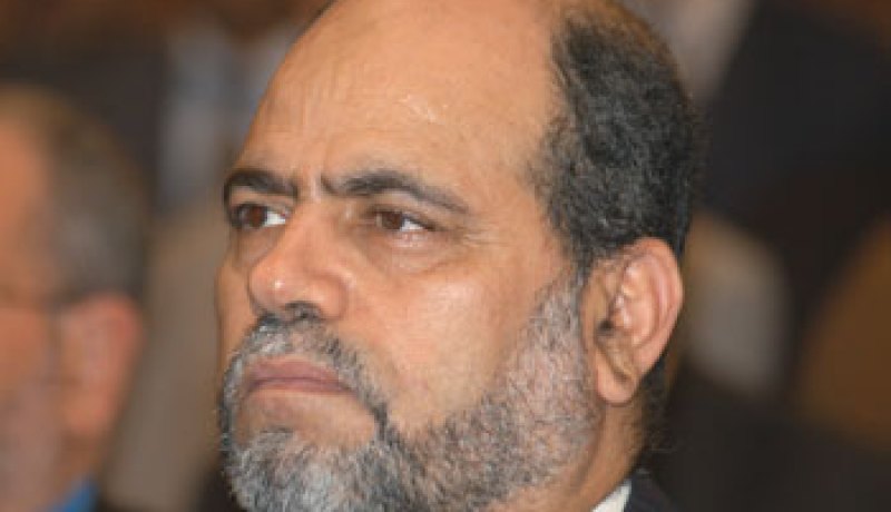 الشيخ يعود إلى رشده!!