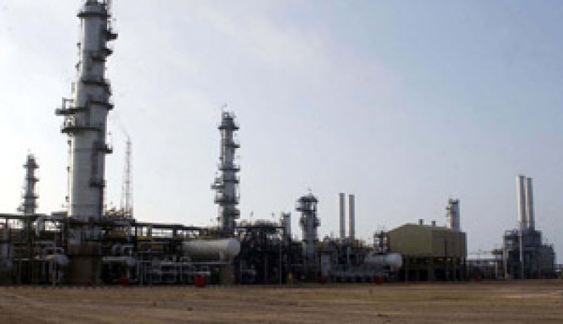 الجزائر :اتخاذ سلسلة من الاجراءات لفائدة عمال سوناطراك العاملين بجنوب البلاد