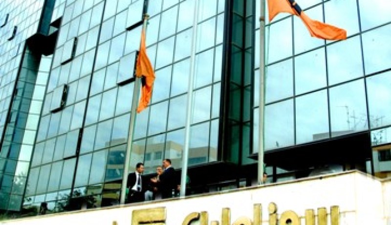 رجل أعمال‮ ‬يهرّب متهمة في‮ ‬فضيحة سوناطراك إلى فرنسا