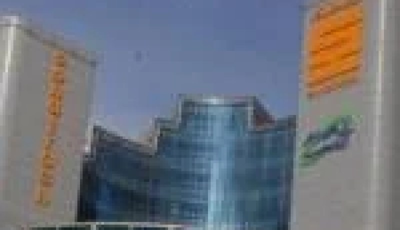 عمال مجمع سونلغاز يطالبون بأجور موظفي سوناطراك