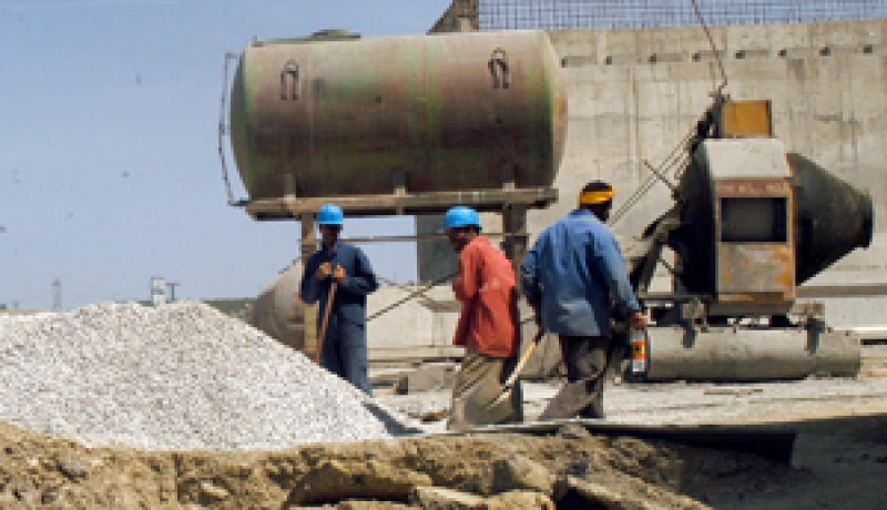 شركة “سوناطرو” لأشغال الطرقات تسجل خسارة مالية قدرت بـ 213 مليار سنتيم دون تدخل وزير الأشغال العمومية عمار غول لإنقاذها