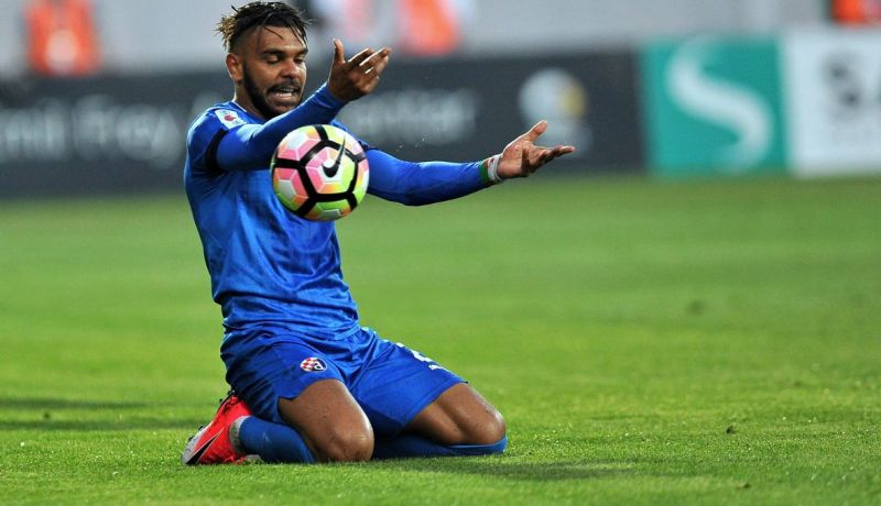 دينامو زغرب يُحدد شروط تخليه عن سوداني