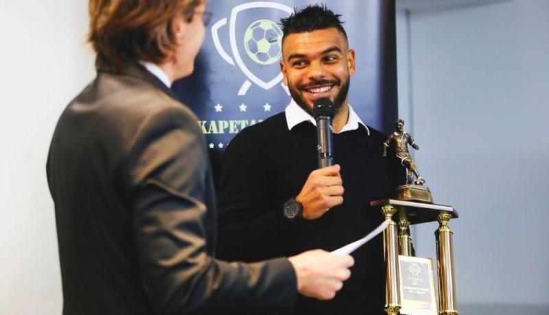 سوداني: “أنصح اللاعبين الشباب بالإحتراف خارج الجزائر”