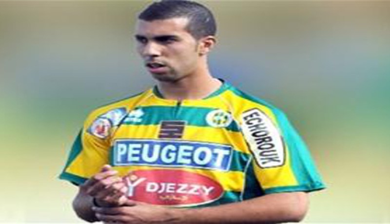 لاعب شبيبة القبائل يعود للتدريبات و يبطل إشاعات مغادرته للفريق