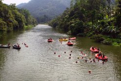 العثور على 10 جثث بعد غرق قارب بجنوب سريلانكا