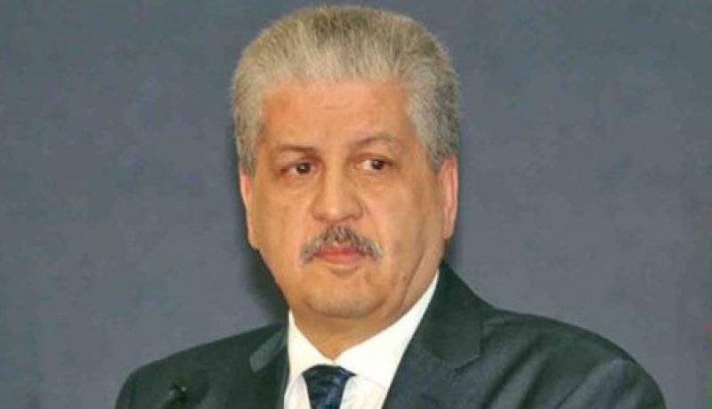 سلال يترأس إجتماعا مع الفلاحين بعين الدفلى