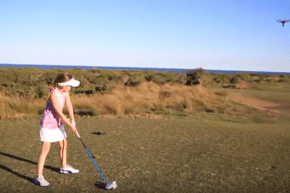 بالفيديو…طفلة تسقط طائرة عن طريق الخطأ بواسطة كرة غولف