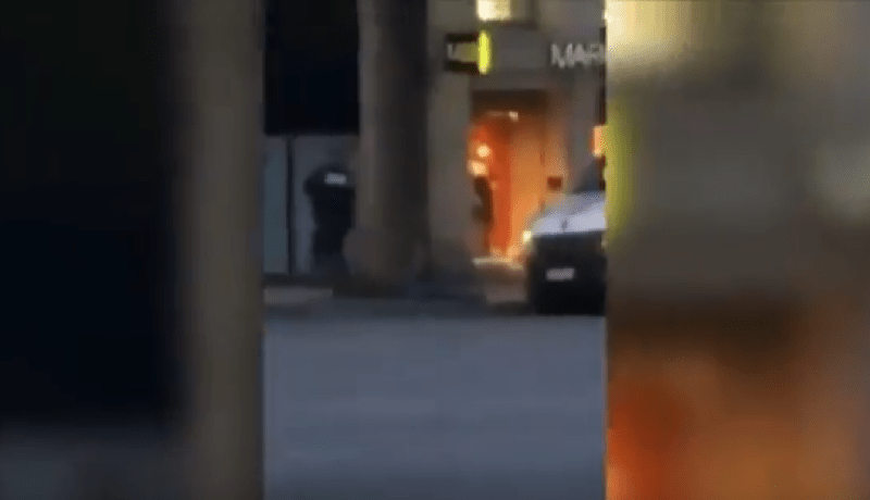 فيديو جديد يرصد عملية داعش ضد الشرطة في قلب باريس