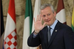 فرنسا تجمد أصول 3 أشخاص و9 شركات بتهمة دعم سوريا