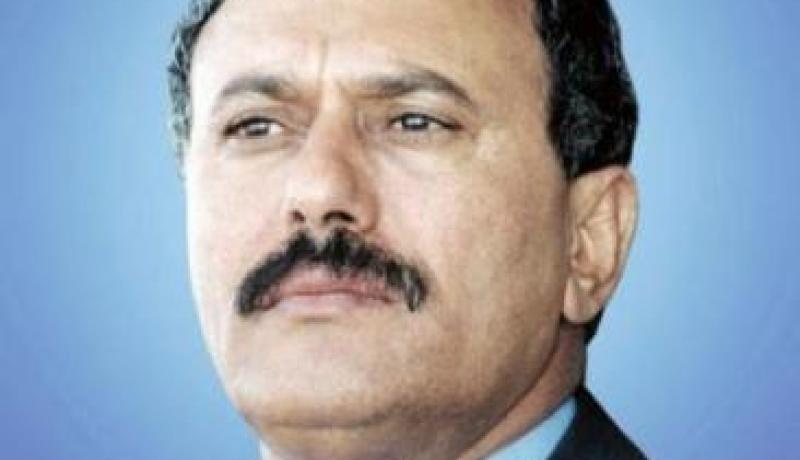 الرئيس اليمني يعتبر المبادرة الخليجية مؤامرة ويوافق على التعامل معها