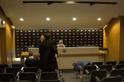 بالفيديو… مورينيو يقدم أسرع مؤتمر صحفي في أقل من عشر ثواني