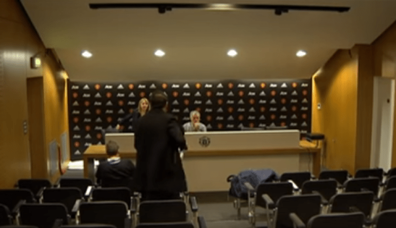 بالفيديو… مورينيو يقدم أسرع مؤتمر صحفي في أقل من عشر ثواني