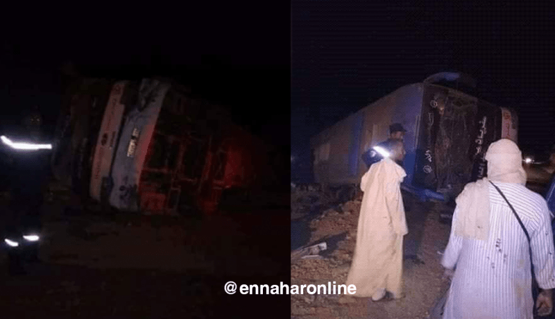 جرحى اثر انقلاب حافلة لنقل المسافرين بتمنراست