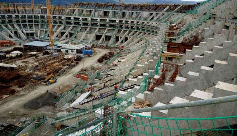 حجز 130 حاوية يجمّد استكمال ملعب تيزي وزو