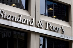 وكالة ستاندارد أند بورز تخفض تصنيف صندوق الاستقرار المالي الأوروبي