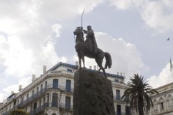 عبد القادر وفاطمة نسومر.. رموزتعتبر نقطة استفهام لدى العديد من المواطنين