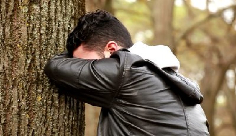 تريدني عينا تحرس ابنتها الفاتنة وأنا نفسي مفتون بجمالها