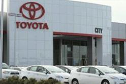 جمركيون.. شرطة وموظفون في ''تويوتا'' زوّروا وثائق السيارات الأكثر تسويقا