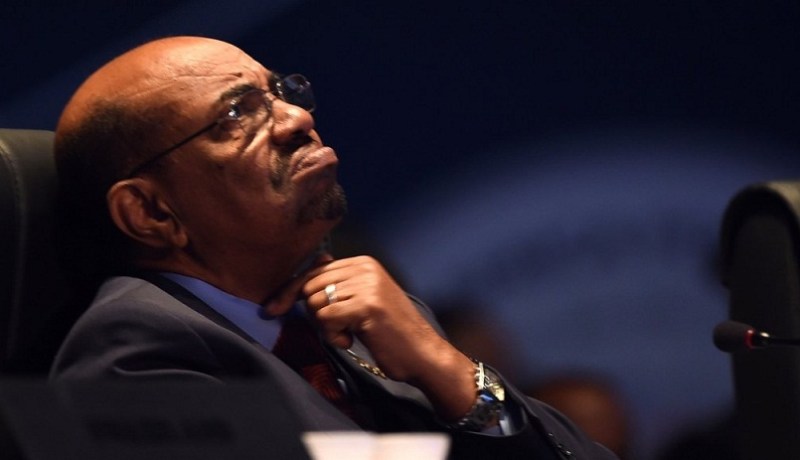 تطورات بشأن صحة البشير.. واتجاه لنقله من سجن كوبر