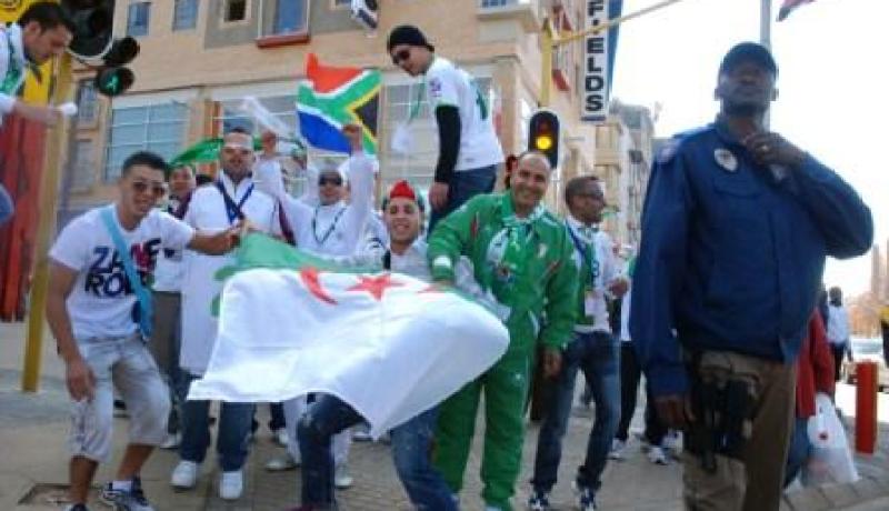 الأنصار يرفعون شعار جزائر العزة ستنتصر من أجل فلسطين وغزة