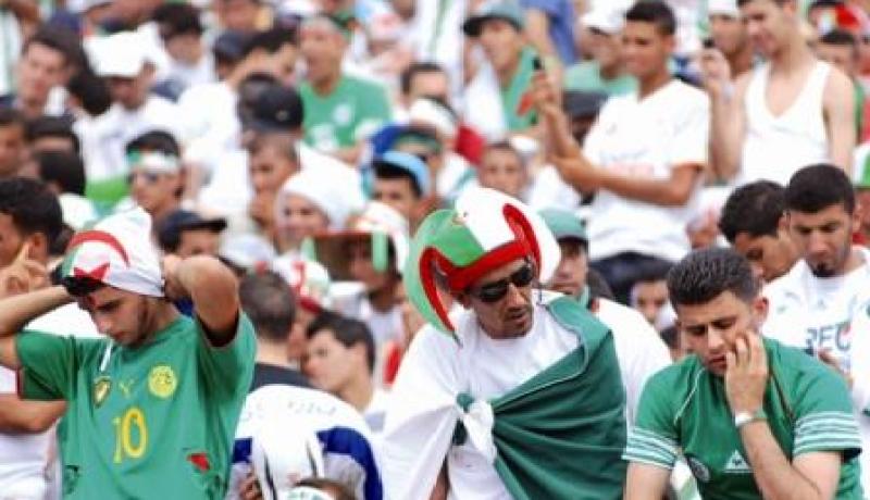 مصر تكبل أنصار “الخضر” وتبحث عن متفرجين يوم 14 نوفمبر