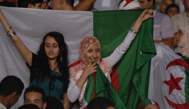 انطلاق عملية بيع التذاكر اليوم الأربعاء بمركب 5 جويلية