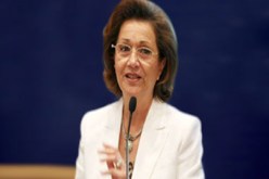 الإفراج عن سوزان مبارك بعد قليل إثر تنازلها عن ممتلكاتها للدولة