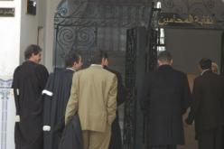 منع المحامين من جلب الزّبائن وإخضاع كل محام يخل بالجلسة للمتابعة