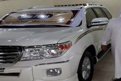 مواطن يُهدي ابنه “لاندكروزر” لإتمامه حفظ القرآن