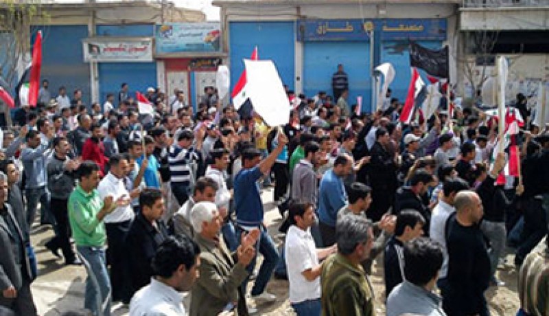 الاف المتظاهرين في دمشق تأييدا للاسد