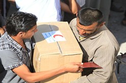 وصول أول قافلة مساعدات انسانية الى حمص وبلودان في سوريا