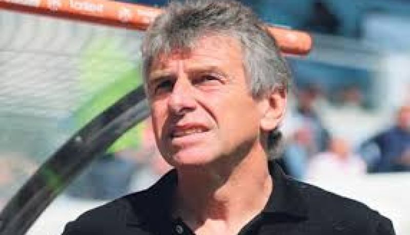 غوركوف حول اقالة المدربين : “ليس بهاته الطريقة نحسن من مستوى كرة القدم الجزائرية”