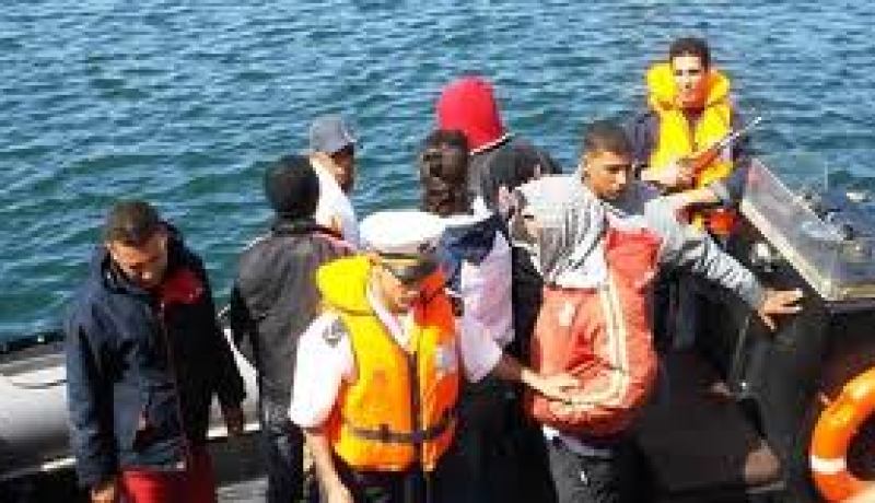 توقيف باخرة نزهة مسروقة من سواحل تلمسان تقل 20 حراڤ جزائري في إسبانيا