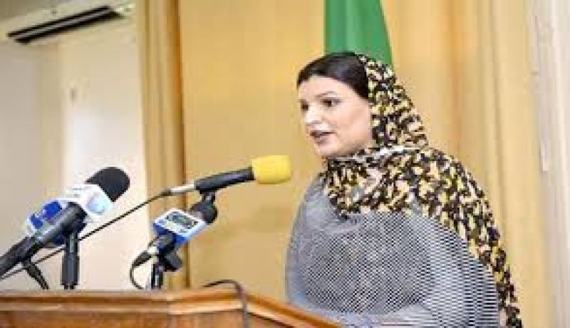 أصغر وزيرة كانت على علم قبل 3 أيام