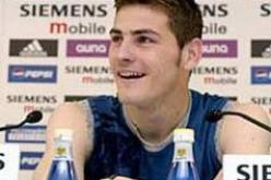 كاسياس لا يمانع بانهاء مسيرته في الولايات المتحدة