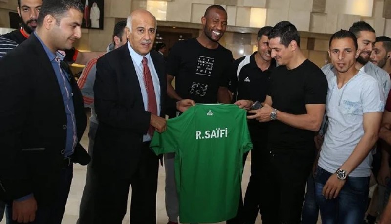 جنرال فلسطيني يكرّم صايفي