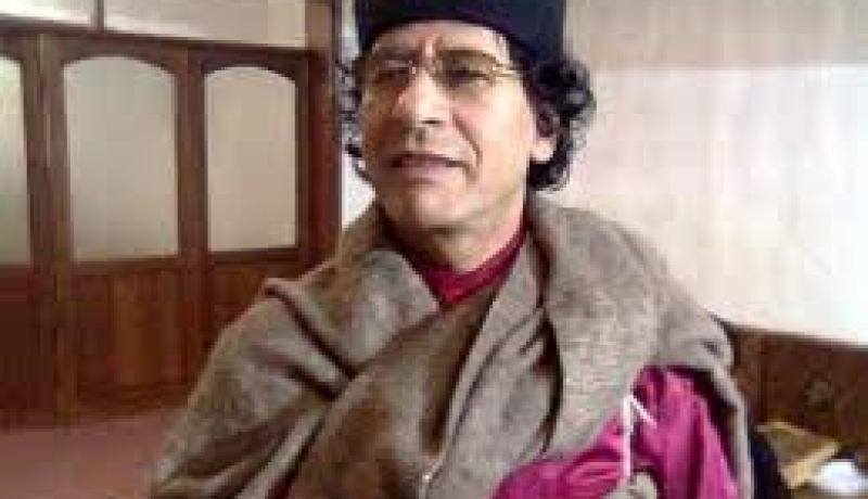 مجموعة ليبية مسلحة توافق على تسليم مدير مكتب القذافي السابق المعتقل لديها إلى السلطات الليبية