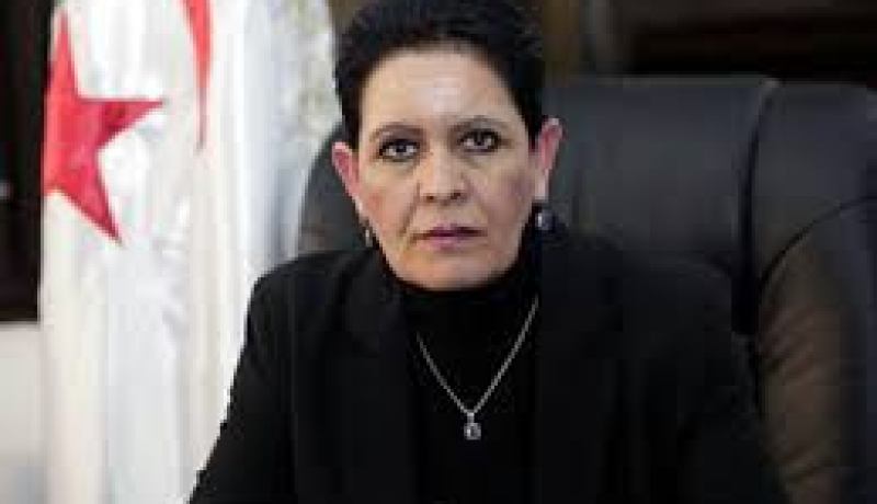 دليلة بوجمعة تجدد تأكيدها بان استغلال الغاز الصخري ليس له أي تأثير على البيئة