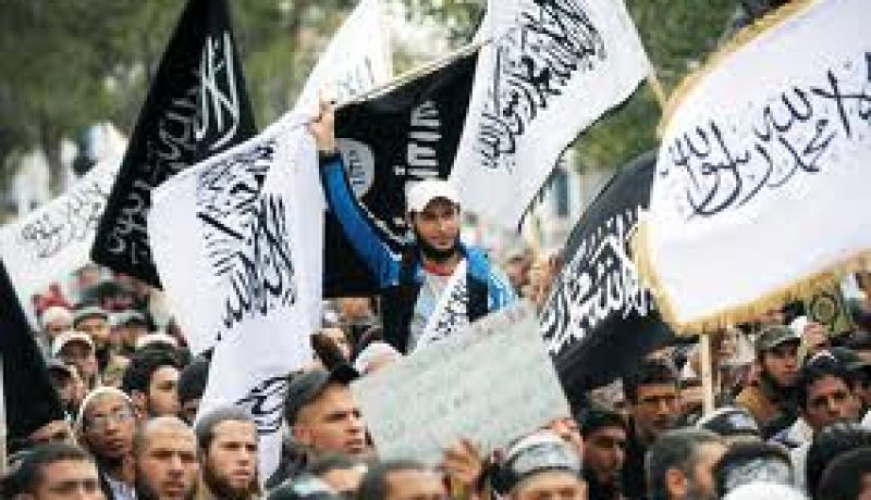 إصابة 5 في هجوم لسلفيين على مهرجان بتونس