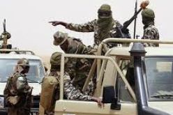 عشرات القتلى بمعارك بين طوارق واسلاميين وفرنسا ترفض التفاوض مع الارهاب